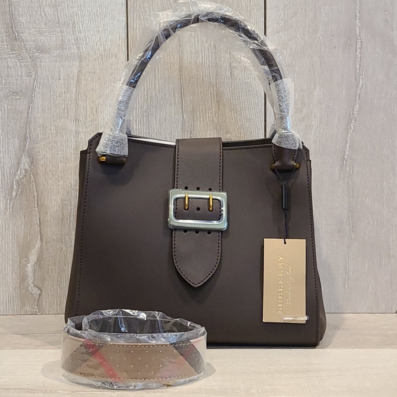 AUTHENTIC BURBERRY BUCKLE TOTE - Picture 16 of 16